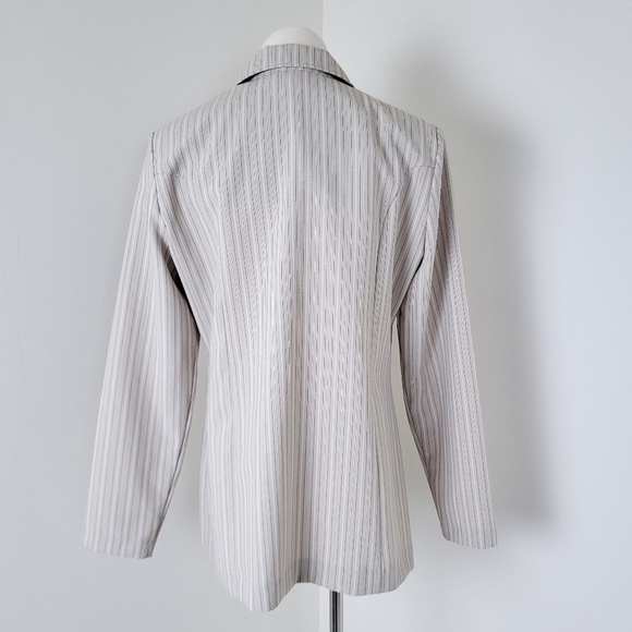 FREE WITH PURCHASE Pinstripe blazer fitted empire waist Y2K - Picture 11 of 13